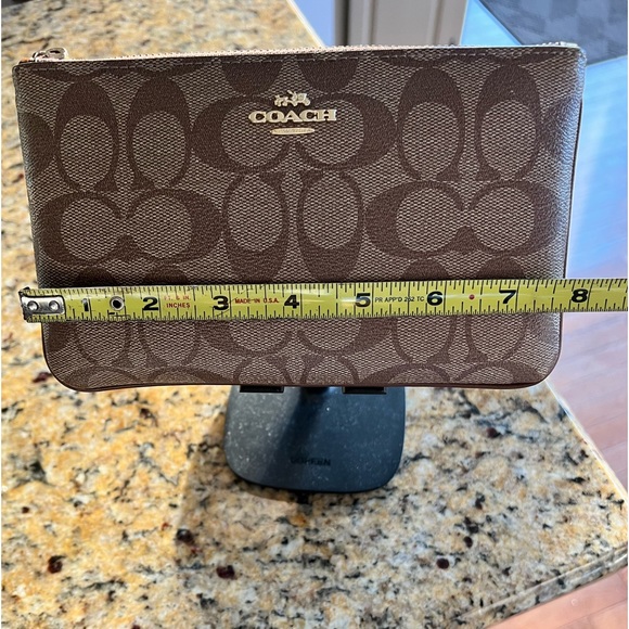 Coach wristlet - Picture 1 of 3